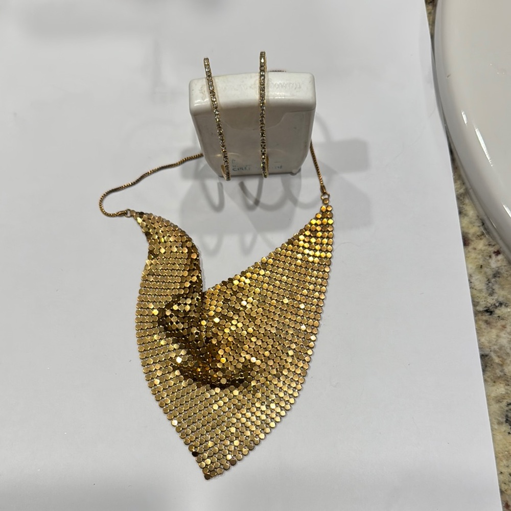 Elegant Gold Mesh Necklace